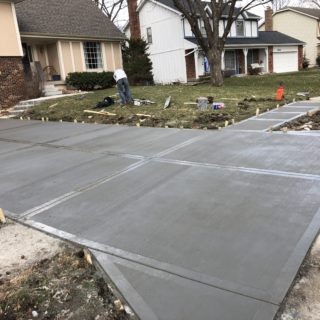 concrete driveway replacement
