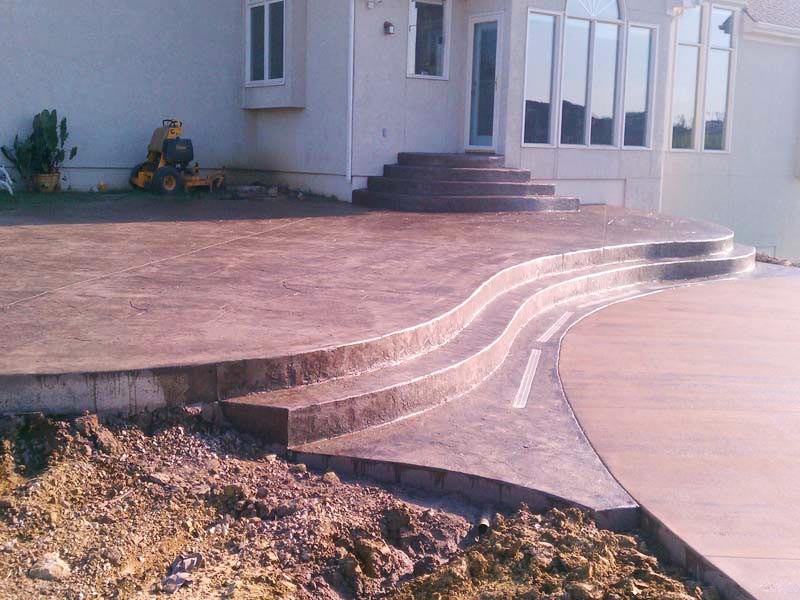 5 Reasons Concrete Patios Are Better Than Wood Decks