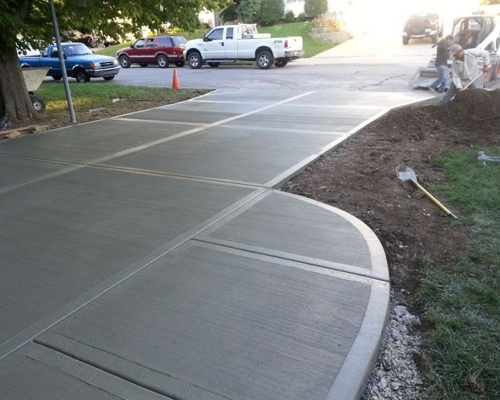 4 Reasons Installing a New Kansas City Concrete Driveway is a Wise Decision